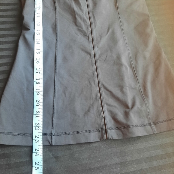 Lululemon hot to street yoga tank top size "6" - Picture 11 of 11